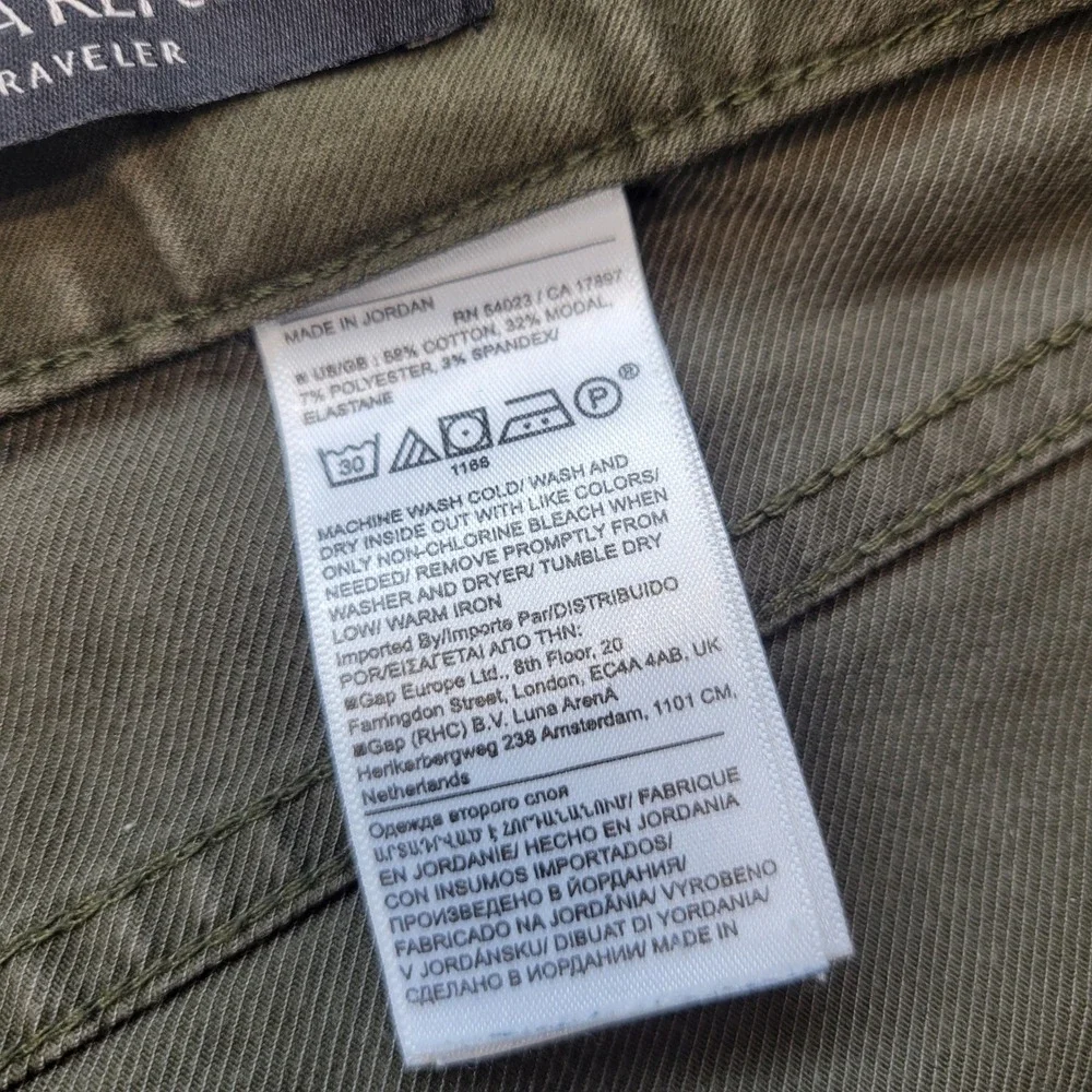 Banana Republic Traveler Pants Mens 36x30 Olive Green Tapered Fit Chino